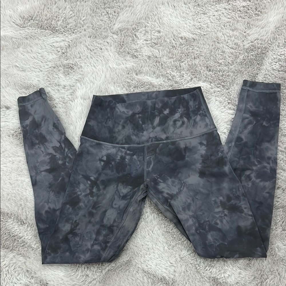 Lululemon Align Tie Die Leggings size 6. 28”.